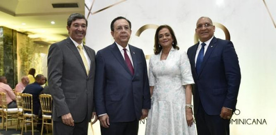 Yamil Espinal, Héctor Valdez Albizu, Fior DAliza Martínez de Valdez y Ervin Novas Bello