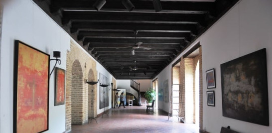 Vista de exposición del artista francés en el pasillo del Museo de las Casas Reales. Víctor Ramírez/LD