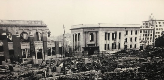 Imagen de cómo quedó la ciudad después de caer la bomba, expuesta en el Museo de la Paz, en Hiroshima, Japón.