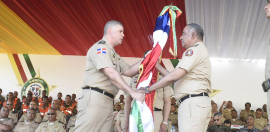 Traspaso de mando. El mayor general Estanislao Gonell Regaldo fue posesionado ayer como nuevo comandante del Ejército en una ceremonia que encabezó el teniente general Rubén Paulino Sem.