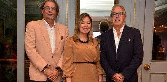 Artur Cabré, Elsa Ramírez y Oscar Apezteguia.
