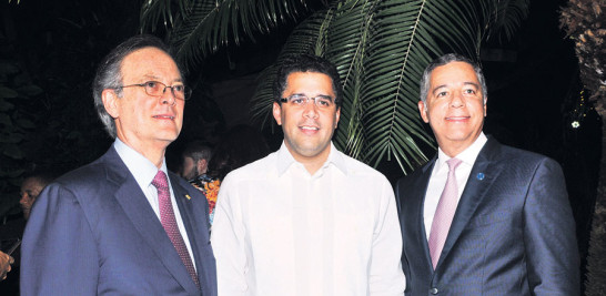 Manuel A. Grullón, David Collado y Donald Guerrero