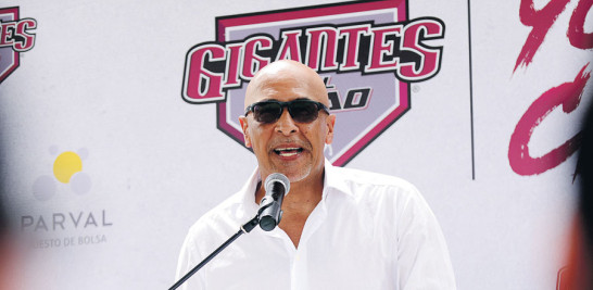 Participación. El dirigente de los Gigantes del Cibao, Edwin Rodríguez ofrece detalles del equipo.