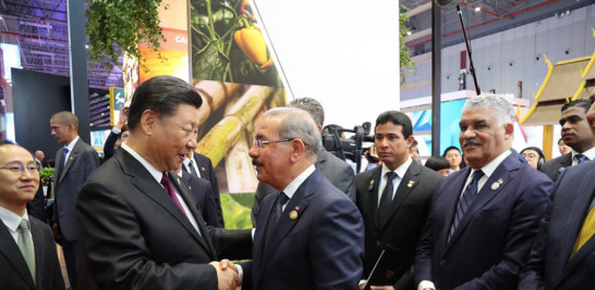Expectativas de negocios. Los presidentes Danilo Medina y Xi Jinping tuvieron un intercambio de impresiones sobre precios, calidad y competitividad de varios productos dominicanos.