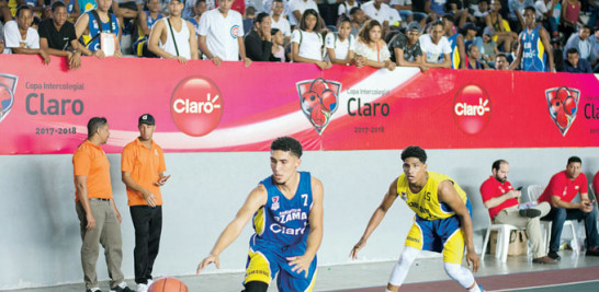 El torneo de baloncesto de la copa intercolegial Claro atrae a decenas de colegios de esta capital y Santiago.