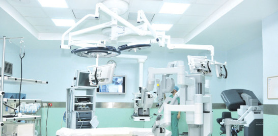 Precisión. La tecnología robótica es utilizada en diferentes procedimientos médicos, lo que garantiza una mayor precisión en el abordaje quirúrgico.