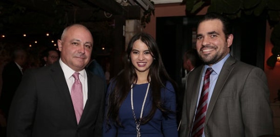 George Tome, Paola Medina y Luis Newman.