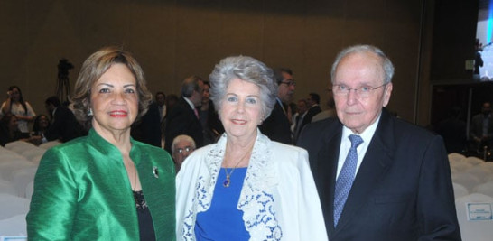 Angélica Ureña, Hilda de Pichardo y Rafael Pichardo.