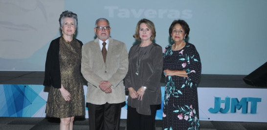 Amelia de Castillo, Carlos Castillo, Claudia Donati de Rivas y Rosa Francia Monción.