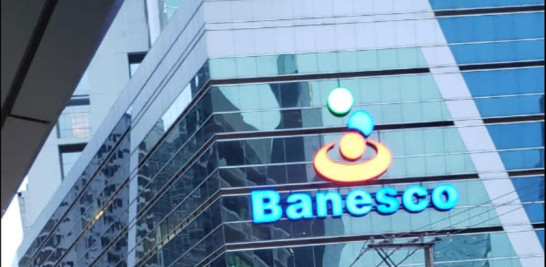 Acto. Aunque Banesco tiene sus orígenes en Venezuela, actualmente el mayor volumen de negocio, entre el 95 y 96%, están fuera de ese país, de acuerdo con las explicaciones de Carlos Alberto Escotet.