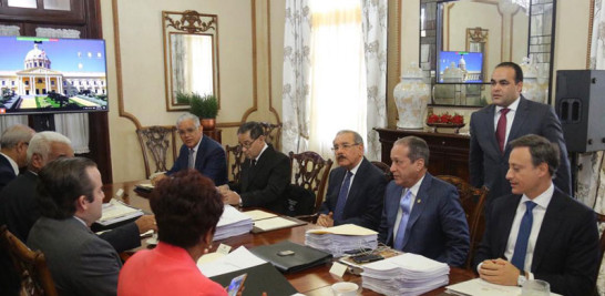 Los integrantes. El presidente Danilo Medina encabezó la reunión del CNM que sustituyó los jueces.
