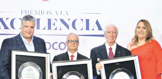 Rafael Bonnelly, Danilo Soto, Antonio Rodríguez Villacañas y Eloísa Muñoz..