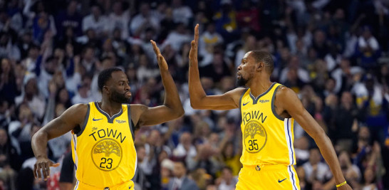 Campeón. Draymond Green y Kevin Durant fueron importantes en el triunfo de los Warriors en la NBA.