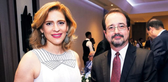 Mónica Gutiérrez Fiallo y Carlos Espert.