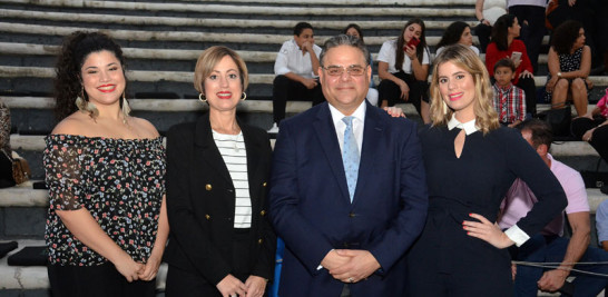 Francesca Yarull, Alexandra Mejía de Rizik, Raúl Rizik e Isabella Nouel.