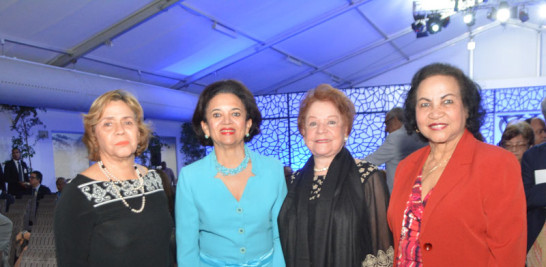 Fanny Sánchez, Emma Valois, Aurelina Pou y Fabiola Cabrera.