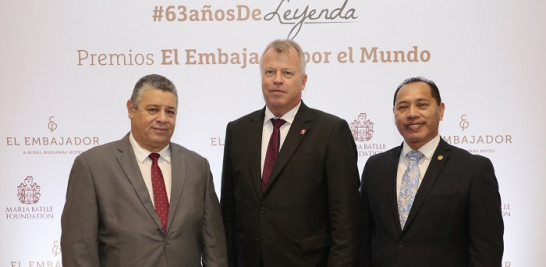 Hugoberto Fornaris, Urs Schnider, Rudy Coxas.