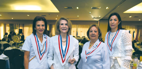 Martha Incháustegui, Mirna Fiallo de Gutiérrez, Mary de Batlle y Margarita Simó.