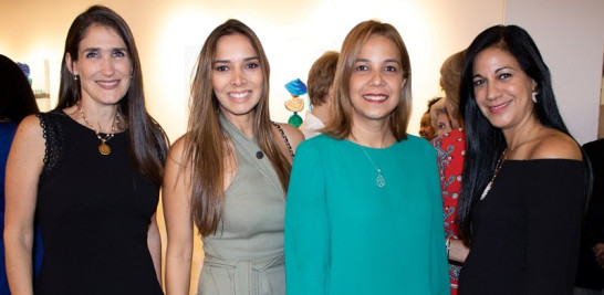 Patricia G. Lereaux, Giselle Escaño, Ginny de Cabral y Patricia Lereaux.