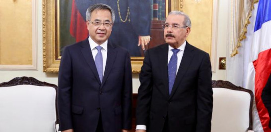 El presidente Danilo Medina recibió a Hu Chunhua.