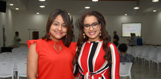 Aleska Chávez y Esmeralda Santos.