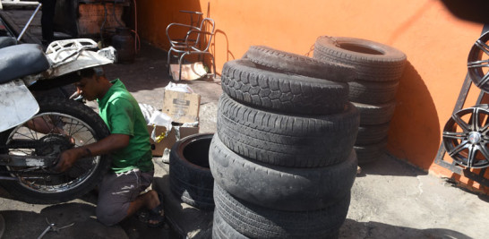 En la Moca abunda la venta y reparación de neumáticos