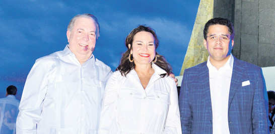 Eduardo Selman, Rosanna Rivera y David Collado.