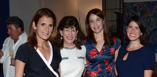 Ligia Bonetti, Robin S. Bernstein, Anyarlene Bergés de Vicini y Juju Bernstein.