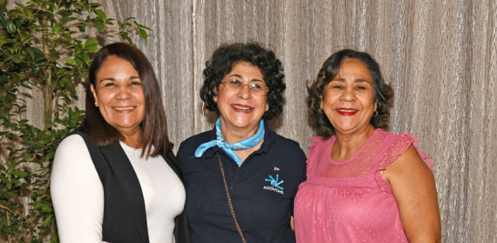 Gladys Pichardo Alcántara, Mercedes Peguero y Esperanza Peguero. TOmáS pAREdES/ld