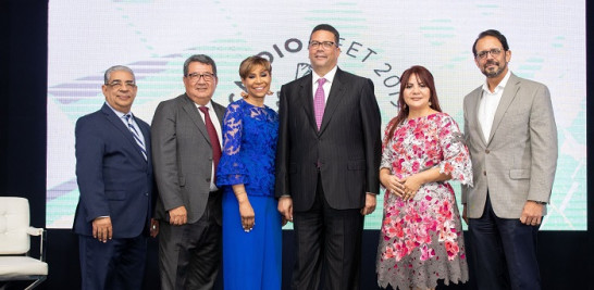 Nelson Báez Noyer, Patricio López Jaramillo, Pura Henríquez, Bolívar Tejada, Claudia Almonte, Pedro Ureña.