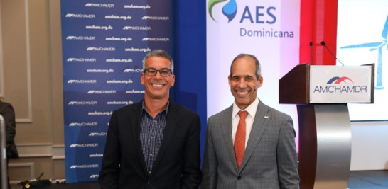 1. Brandon Torres CEO de la empresa Measure y Edwin De los Santos presidente de AES Dominicana.
