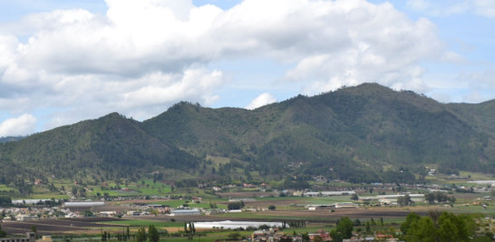 Vista del verde valle de Constanza desde el mirador del hotel. Yaniris López