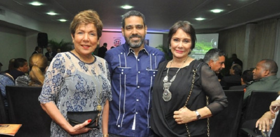 Olga de los Santos, José Manuel Caminero y Thelma Ofelia Pichardo.