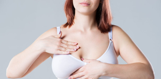 La mastitis es de inicio rápido y ocurre dentro de las primeras semanas del posparto.