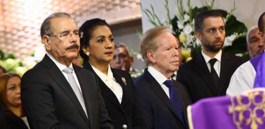 El presidente Danilo Medina y sus familiares recibieron las condolencias del empresario José Luis Corripio.