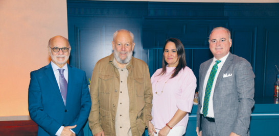 Nandy Rivas, Freddy Ginebra, Gina Rivas y Alejandro Peña.