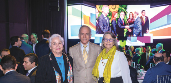 Lizzie Sánchez, Manuel Andrés Brugal y Virginia Cabral Arzeno.