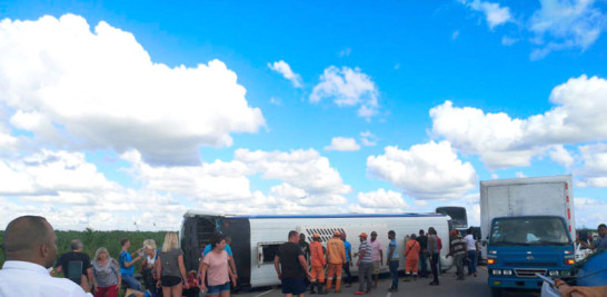 Tramo de la Autovía del Coral donde colisionó ayer un camión y un autobús con decenas de turistas rusos a bordo.