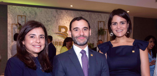 Rebeca Meléndez, Roberto Jiménez y Mirjan Abreu.
