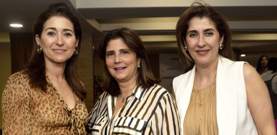 Liza Bonetti, Maria Isabel Hernandez y Desiree Bonetti.
