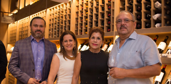 Juan Tomás Díaz, Clarissa Cáceres, Ivanna Will y Javier Will.