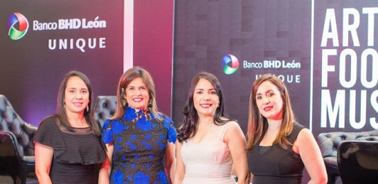 Carolina Calderón, Denisse Medina, Sonja Valdez y Melissa Martínez
