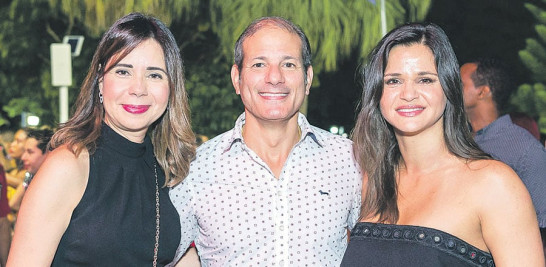 Patricia García, Carlos Cueto y Aída Nadal de Cueto.