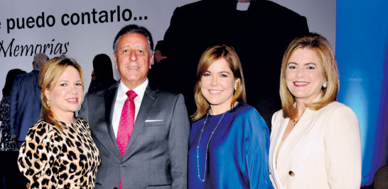Ana Isabel Cáceres, José Ramón Cerda, Ana Corripio y Lucía Corripio.