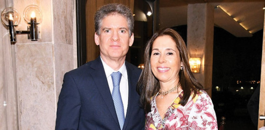 José Alfredo Corripio y Laura de Corripio.