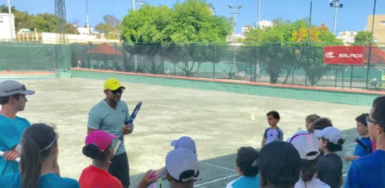 Jhonson García tiene una academia de tenis en el estado de Florida.