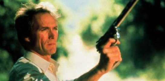 Clint Eastwood es Harry Callahan en Impacto súbito.