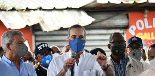 El presidente dominicano en el acto de esta en Los Alcarrizos, provincia Santo Domingo. GLAUCO MOQUETE/LD