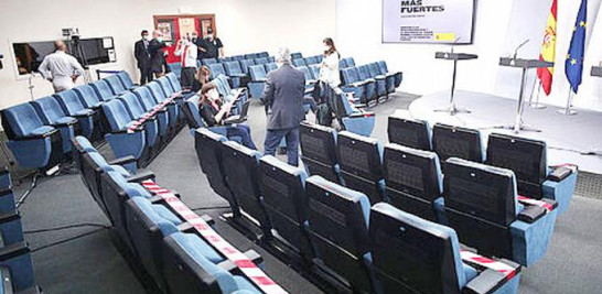 La sala de prensa de La Moncloa, con las restricciones de espacio.