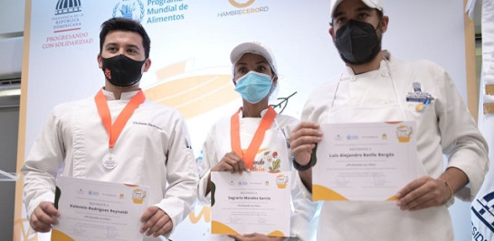 Los cocineros ganadores del concurso Probando un Chin, auspiciado por Prosoli y el Programa Mundial de Alimentos.